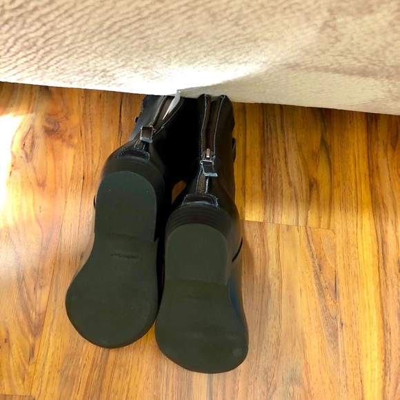 Comfort view New Black Leather 8WW Booties - Picture 5 of 5